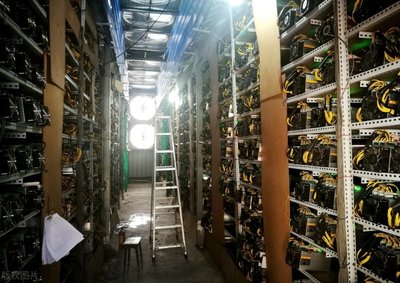 Innovative cooling techniques in mining farms